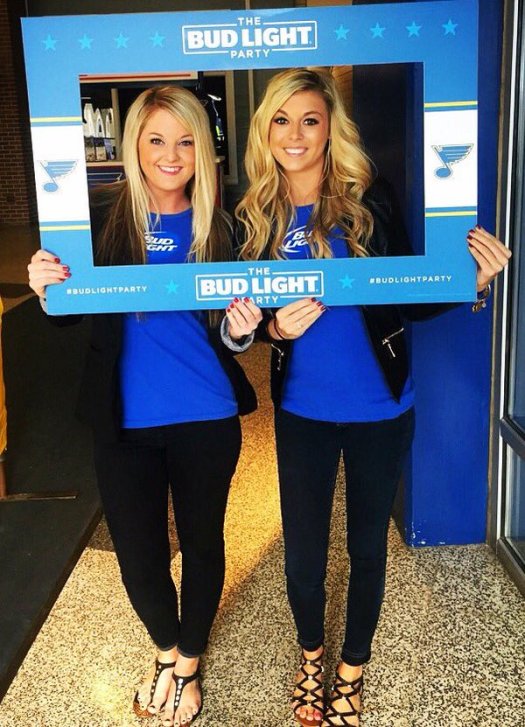 bud light girls tw apr 16